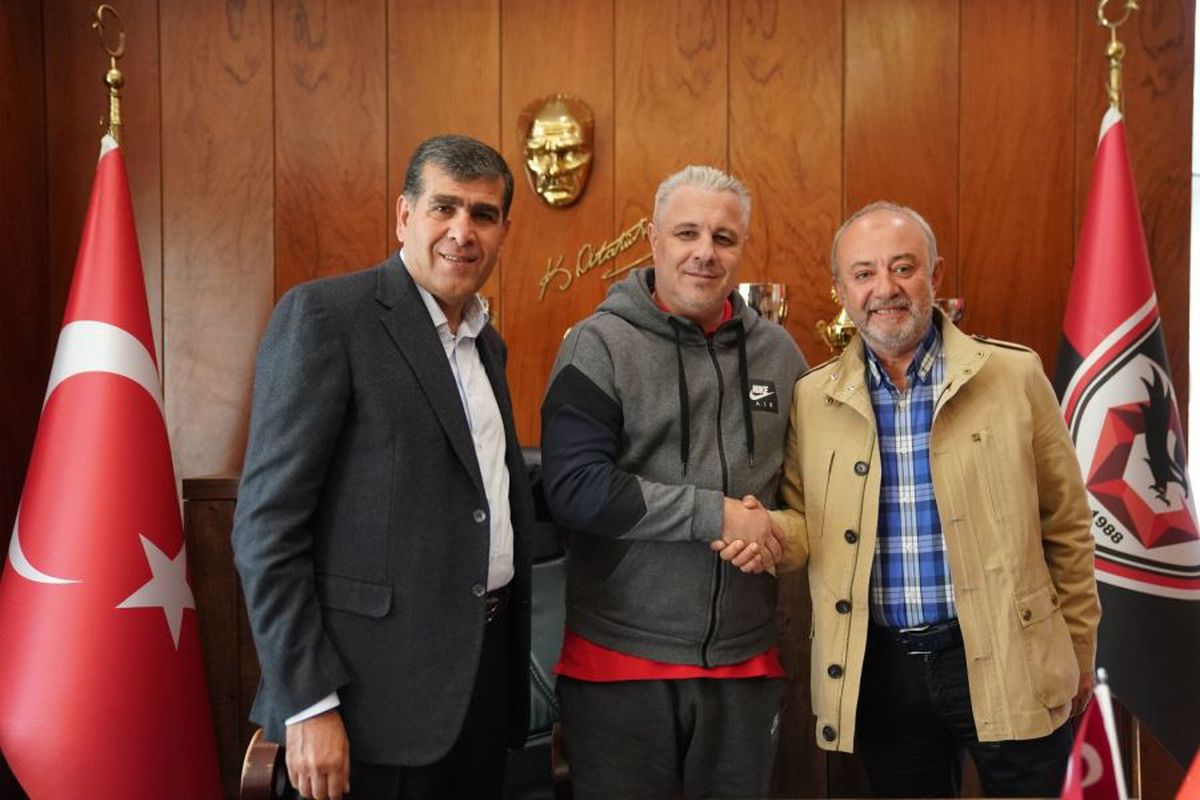 FOTO Marius Șumudică și-a prelungit contractul cu Gaziantep » Declarația exclusivă a antrenorului pentru GSP