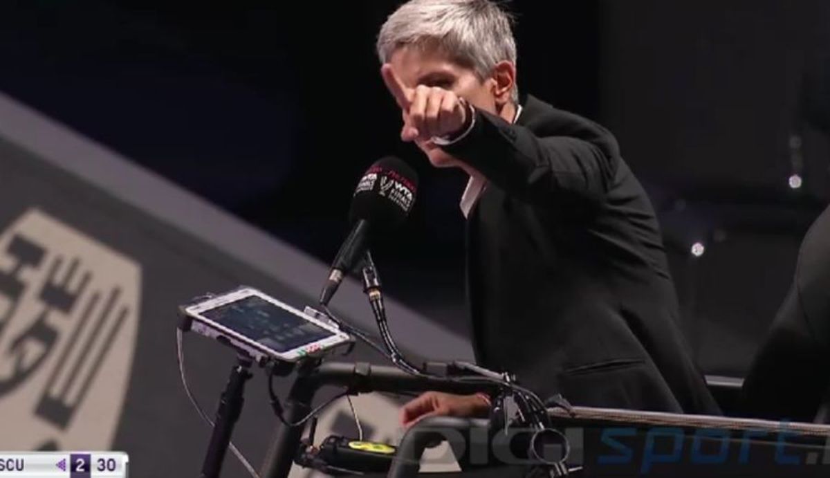 WTA FINALS SHENZEN, BIANCA ANDREESCU - SIMONA HALEP // FOTO Moment jenant pentru un spectator » Arbitrul a întrerupt meciul din cauza lui