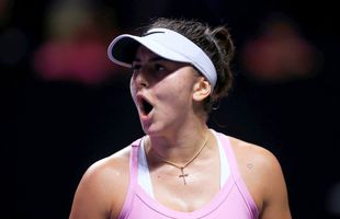 SIMONA HALEP - BIANCA ANDREESCU // Bianca acuză o accidentare: „Spatele mă doare al naibii!”