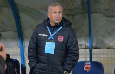 POLI IAȘI - CFR CLUJ 2-1 // Dan Petrescu dă explicația pentru eșec: „Stăm numai prin avioane, pe drumuri”