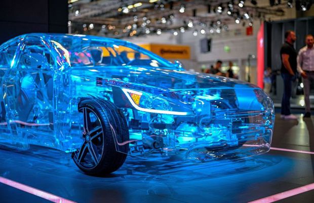 EXCLUSIV Ion Țiriac a dezvăluit ce i-a spus directorul Mercedes: „Acum gâfâie și fug toți după treaba asta”