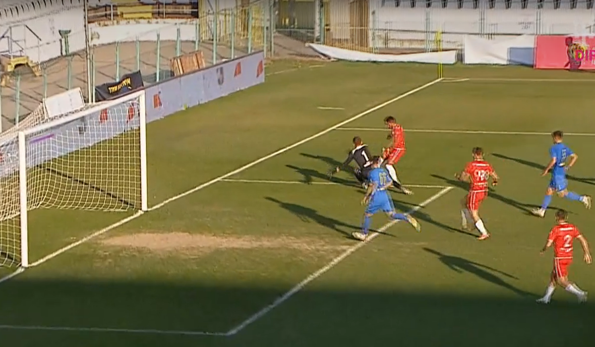 Gol extrem de dubios în Cupa României » A lăsat mingea să intre în poartă!