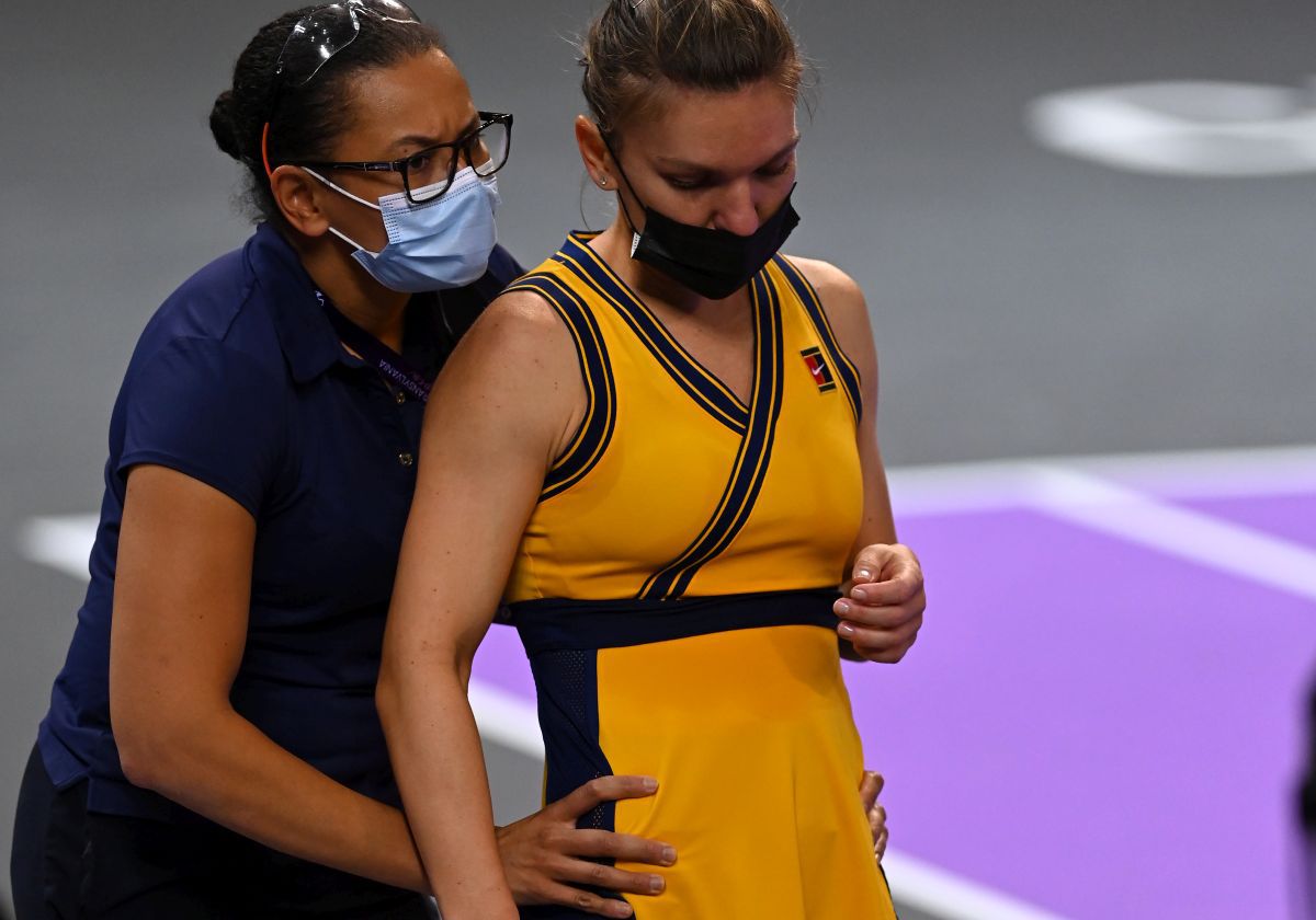 Simona Halep, ultimele informații despre accidentarea la spate: „Joc în continuare cu brâu, cu încălzitor”