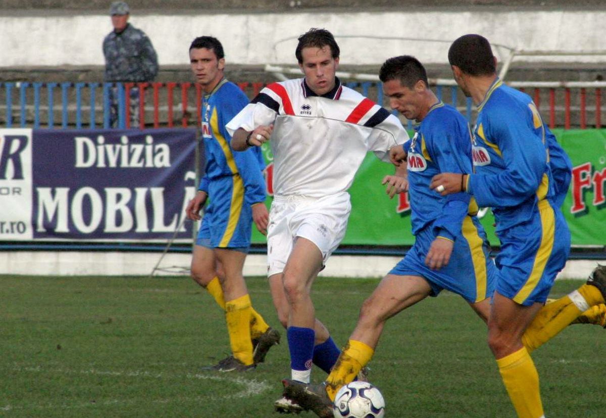 „Nevasta ta e nepoata mea!” » 3 întâmplări de senzație cu Ionuț Popa: ceasul cu ghinion, „știrbul Clau-gol” și o minciună cât un transfer