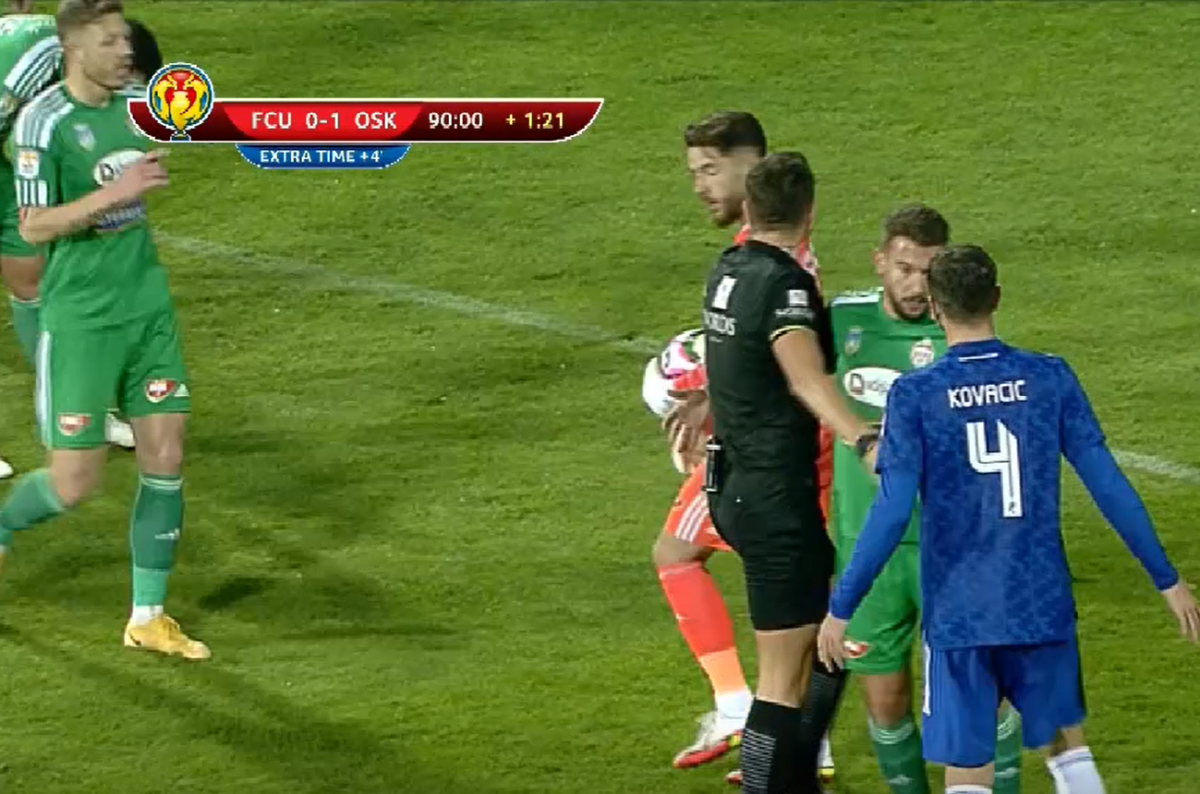 Scandal în prelungiri la FCU Craiova - Sepsi » 3 eliminări: „Rar vezi așa ceva!”