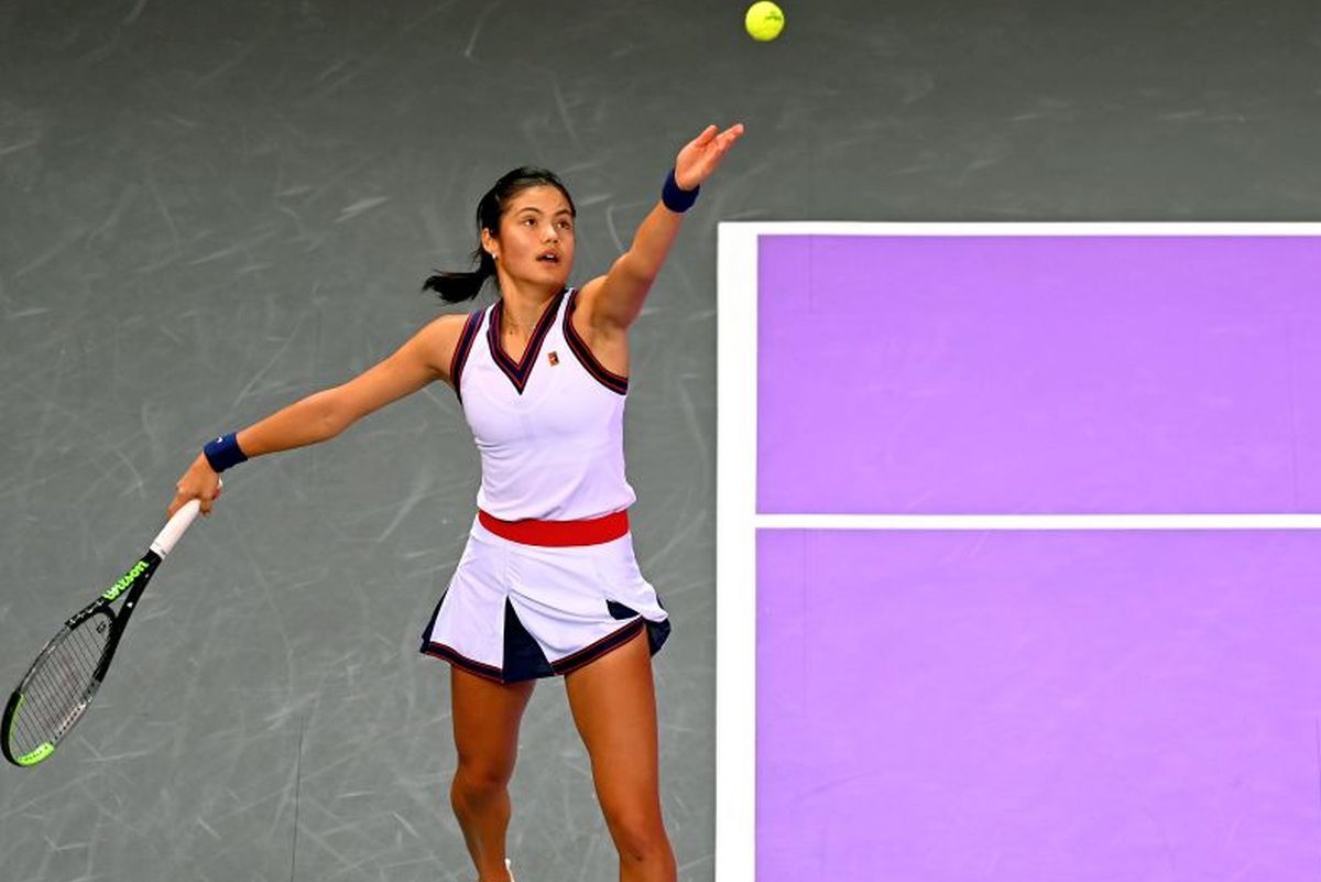 Emma Răducanu e în sferturi la Transylvania Open » Victorie în două seturi cu Ana Bogdan + Irina Bara, eliminată