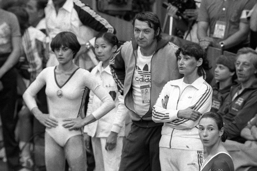 Nadia Comăneci alături de Bela Karolyi. Foto: ImagoImages Aurul olimpic și palmele soților Karolyi