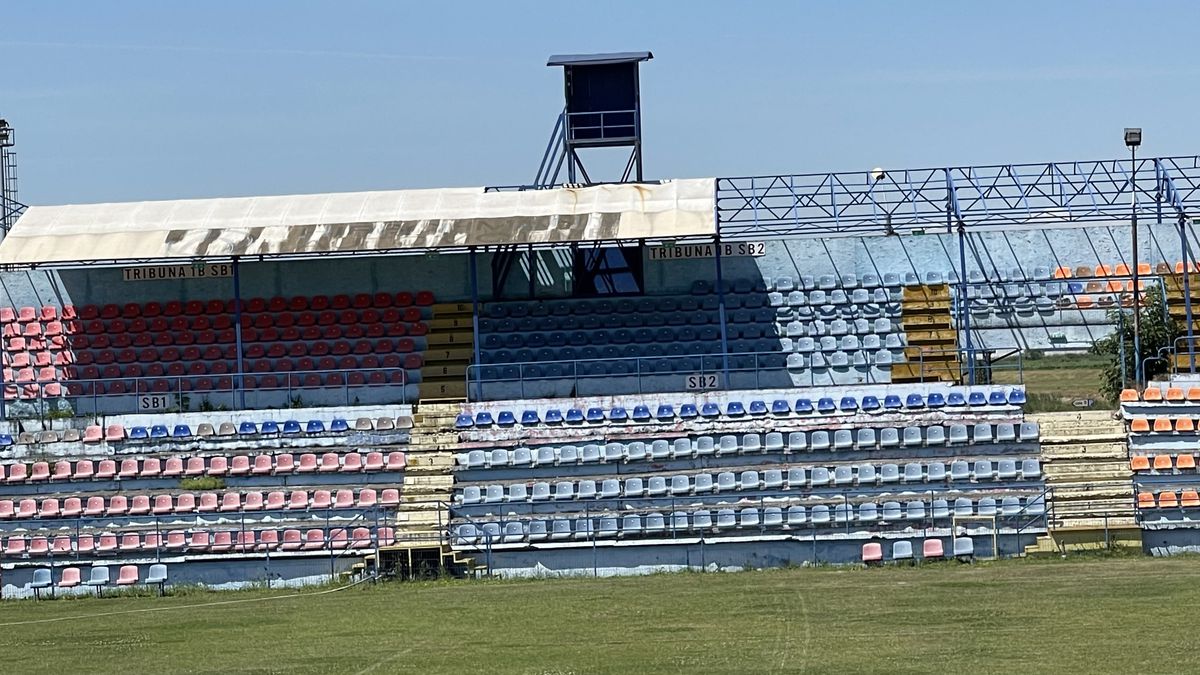 Fără fotbal şi blocat de procese » Imagini dezolante cu stadionul din Târgu Mureș