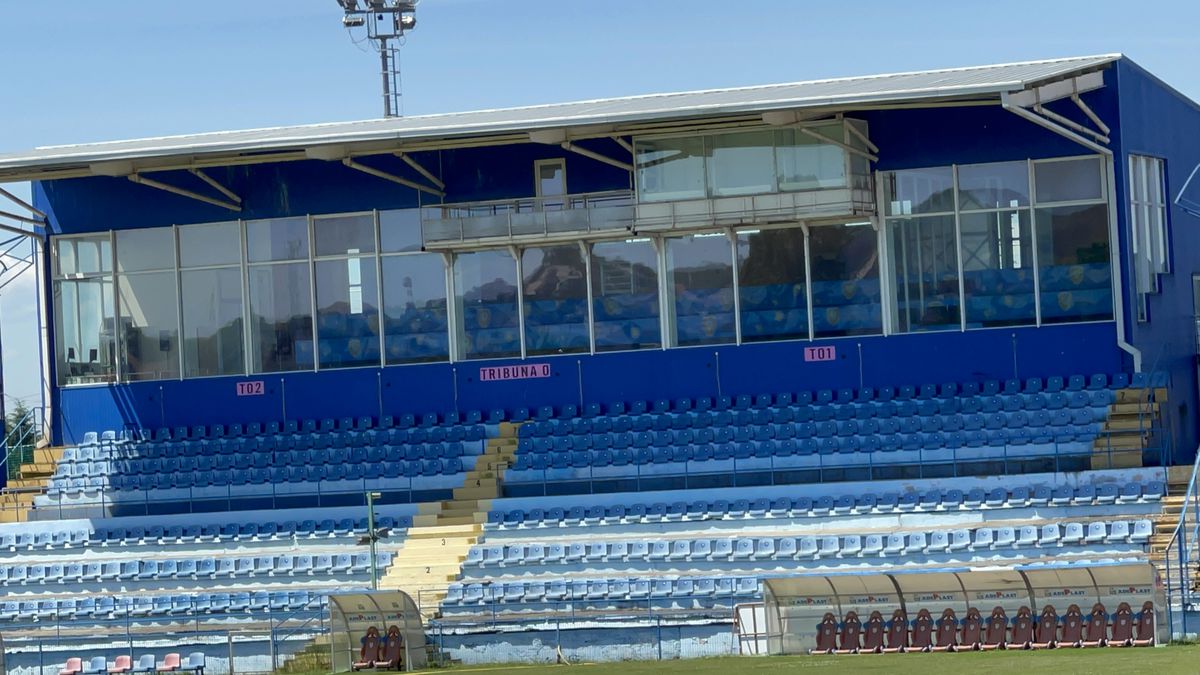 Fără fotbal şi blocat de procese » Imagini dezolante cu stadionul din Târgu Mureș