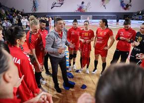 Imediat după anunțul lui Halep, oficialii anti-doping a venit în cantonamentul naționalei de handbal: „Au dat probe 12 jucătoare!”