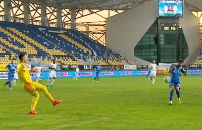 Primul meci din retur, prima gafă colosală! Gol de cascadorii râsului la Ploiești
