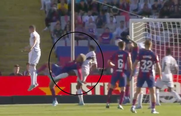 El Clasico sau MMA? Barcelona și Real Madrid au cerut câte un penalty la două faze controversate