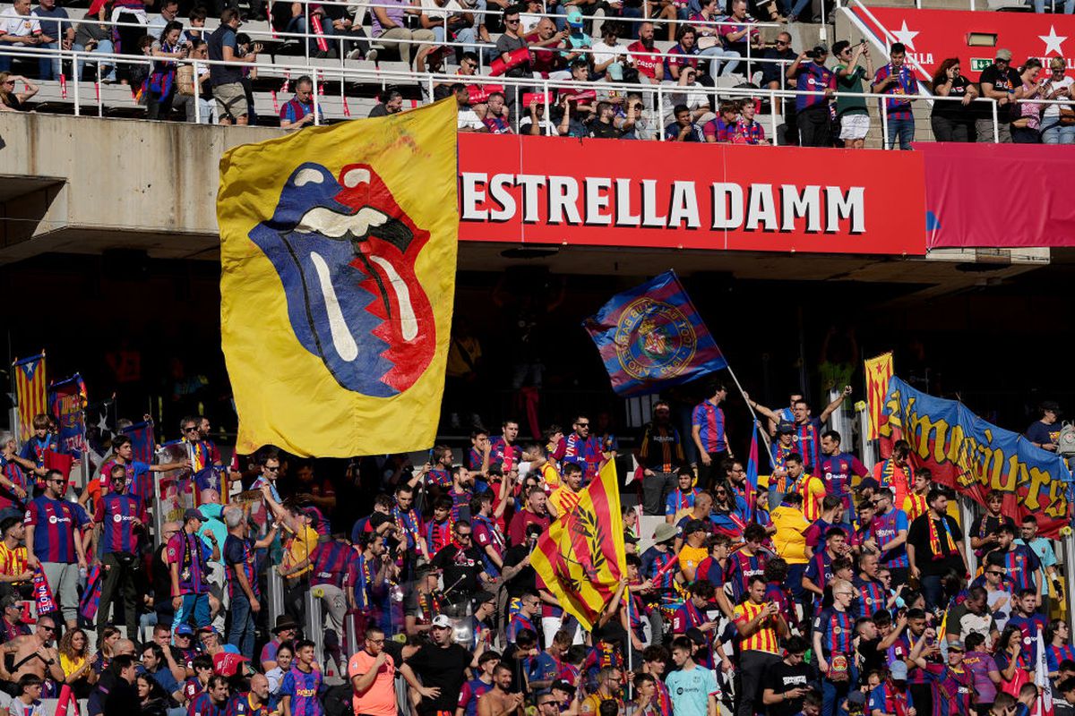 Scenografie spectaculoasă pe tot stadionul la El Clasico » Show în tribune făcut de Rolling Stones