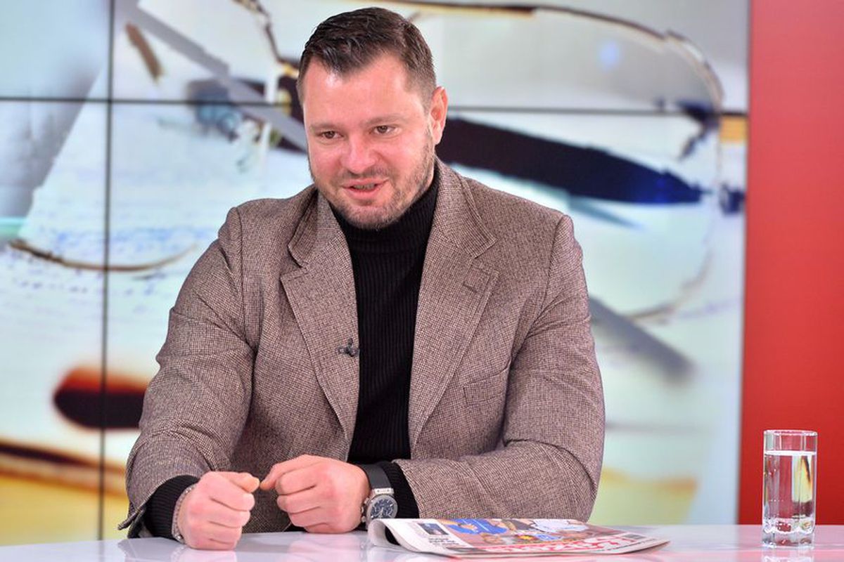 Marius Niculae, repostare ironică: „Dacă își ia echipamentul pe el, e peste Abdallah și Ghezali împreună :D”