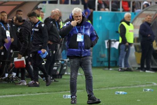 Marius Șumudică, în timpul meciului FCSB - Rapid 0-0/ foto Dumitru Angelescu (GSP)