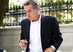 „M-a sunat Gigi într-o seară...” » S-a aflat după 16 ani! Cum l-a transferat Becali pe viitorul titular al naționalei, deși un colos european intrase pe fir
