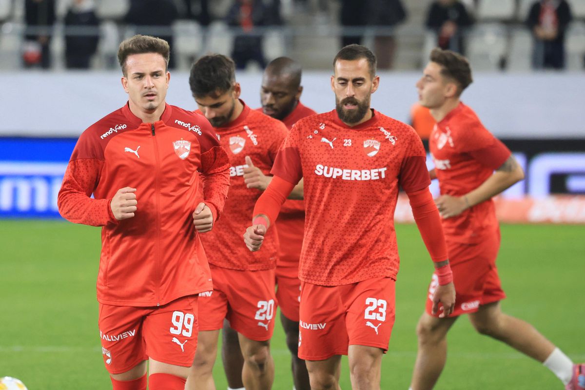 Prunea a venit la CS Dinamo - Dinamo pus pe glume: „Lupescu? Îl călcăm în picioare, îl distrugem!”