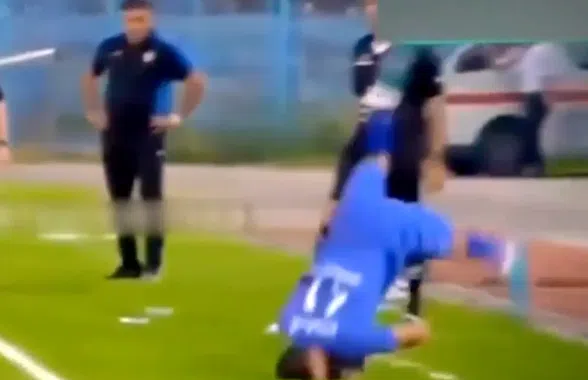 Moment șocant în timpul meciului! Un simplu aut se putea transforma într-o adevărată tragedie