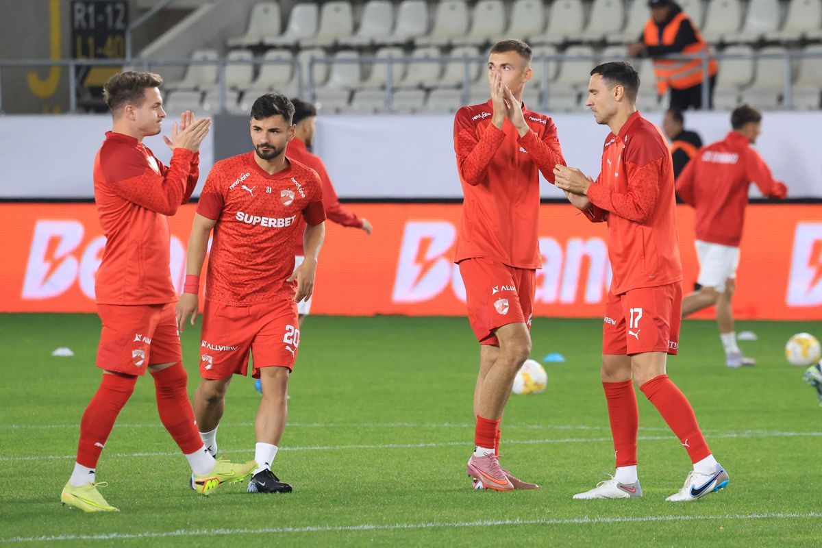 Prunea a venit la CS Dinamo - Dinamo pus pe glume: „Lupescu? Îl călcăm în picioare, îl distrugem!”