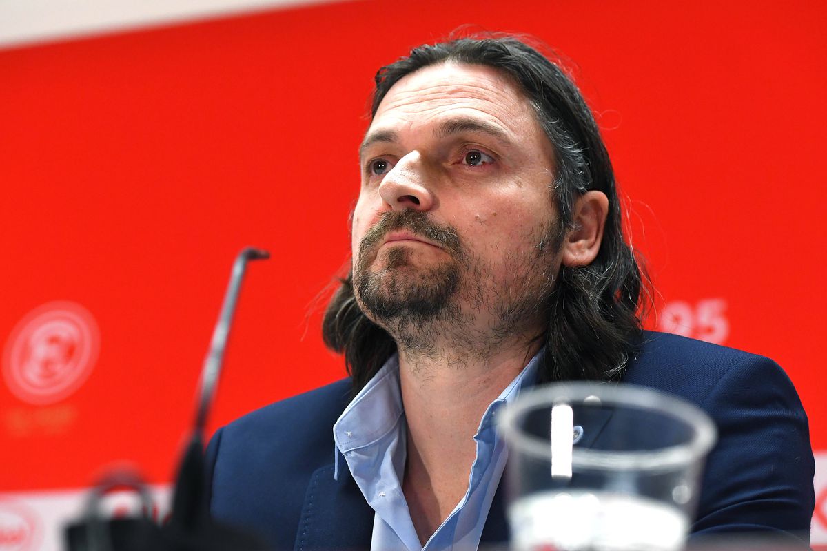 A furat un pinguin, a fost închis 101 zile și „a murit” de 3 ori pe teren » „Cel mai nebun om din fotbal”, angajat acum să ridice echipa