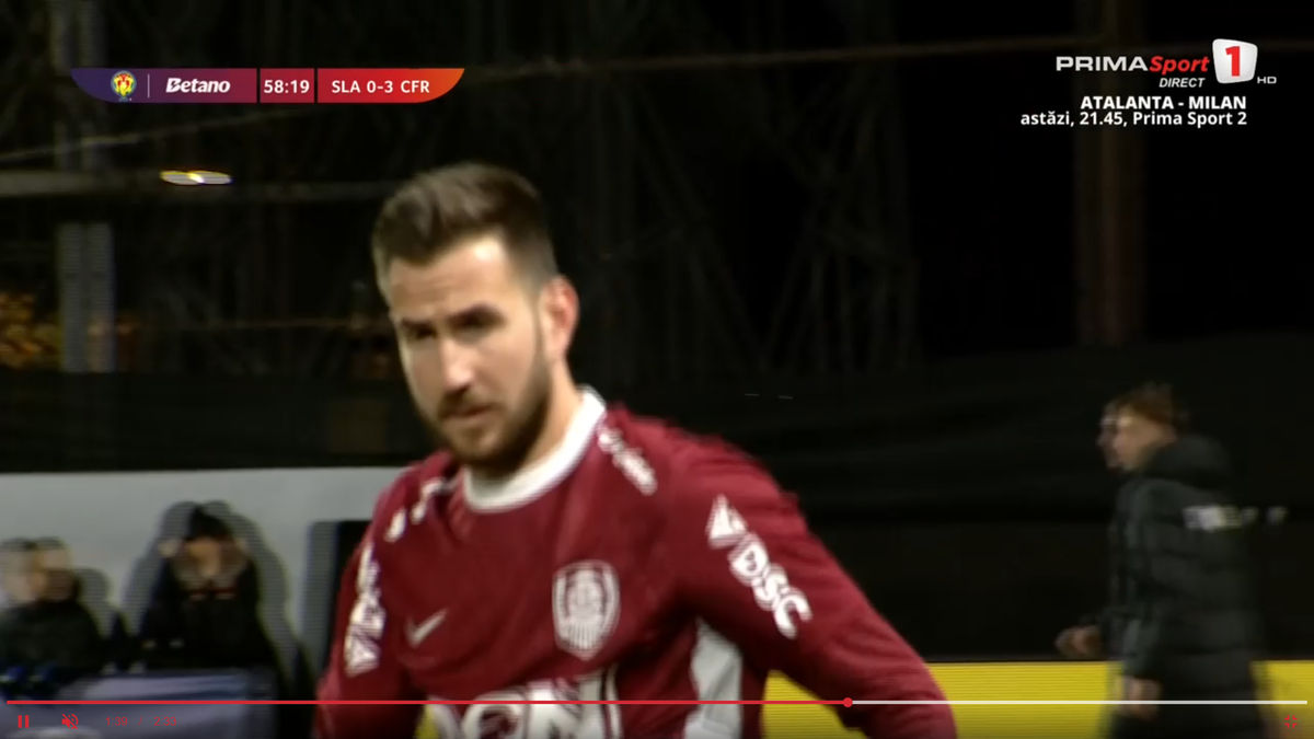 Le-a făcut semn fanilor să tacă, apoi a răbufnit la interviu: „Am renunțat la bani, să ne respecte”