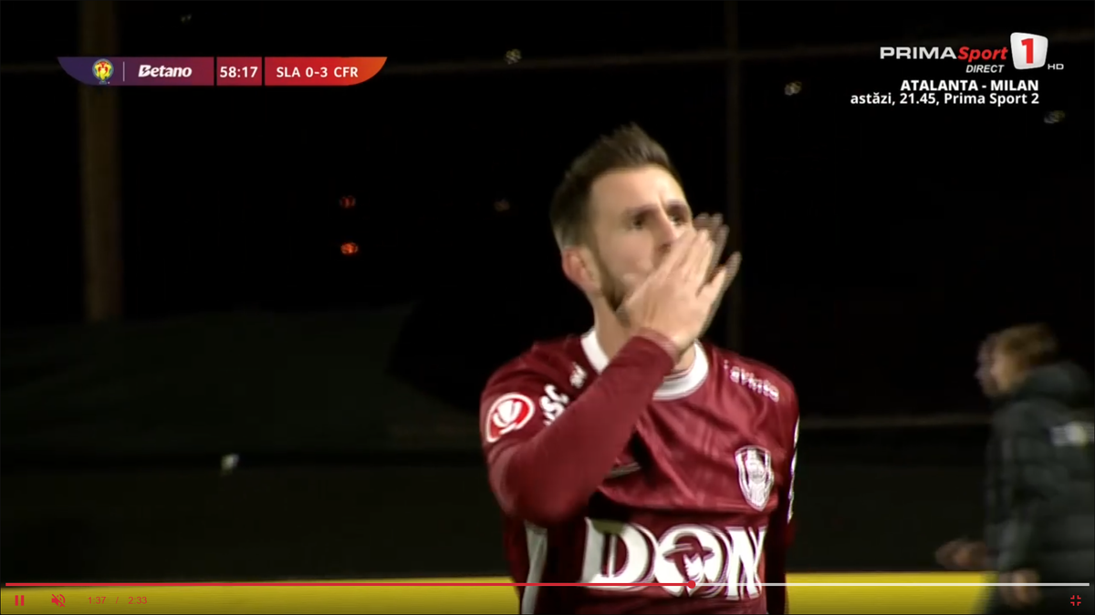 Le-a făcut semn fanilor să tacă, apoi a răbufnit la interviu: „Am renunțat la bani, să ne respecte”