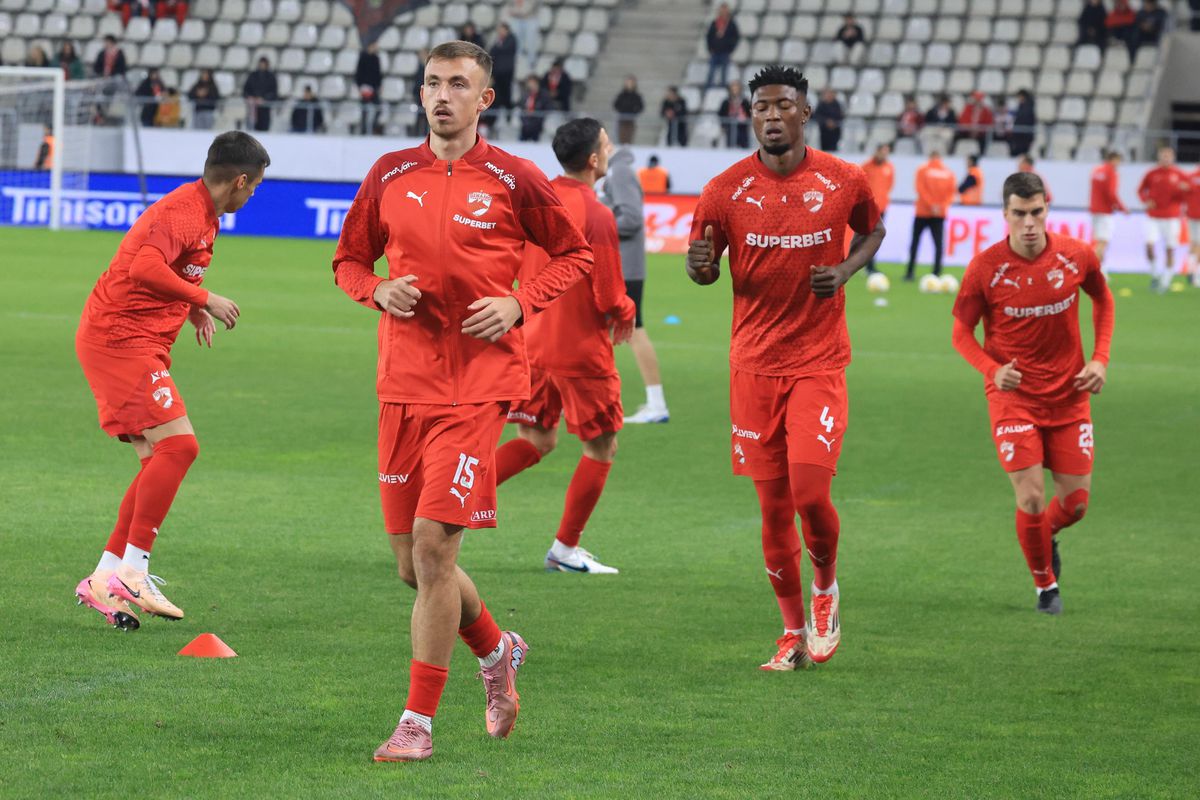 Prunea a venit la CS Dinamo - Dinamo pus pe glume: „Lupescu? Îl călcăm în picioare, îl distrugem!”