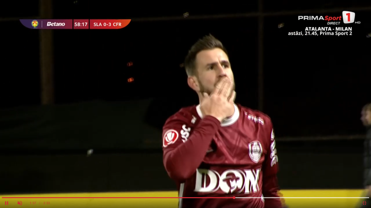 Le-a făcut semn fanilor să tacă, apoi a răbufnit la interviu: „Am renunțat la bani, să ne respecte”