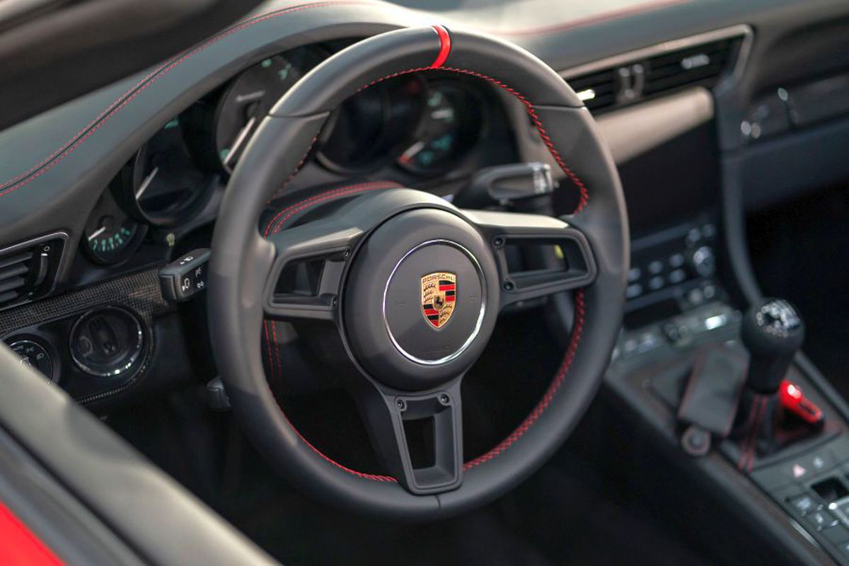 EXCLUSIV Ion Țiriac a dezvăluit ce i-a spus directorul Mercedes: „Acum gâfâie și fug toți după treaba asta”