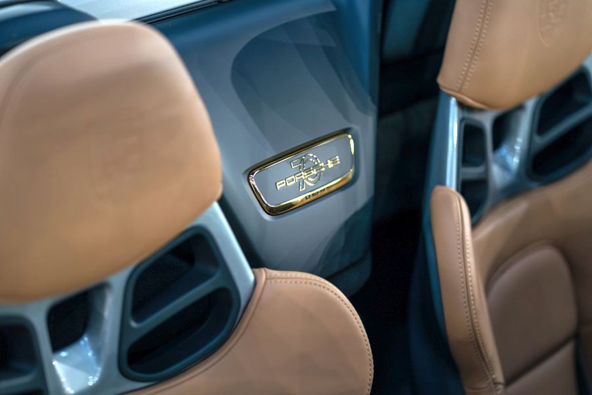 Reacția lui Ion Țiriac, după alarma dată de OMS: „Nu mai suntem oameni reali” » Ce au decis Bill Gates și Steve Jobs pentru copiii lor