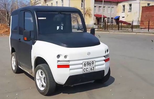 FOTO Cea mai urâtă mașină electrică din lume?! Rusia scoate Zetta, un model de doar 7.000 de dolari!