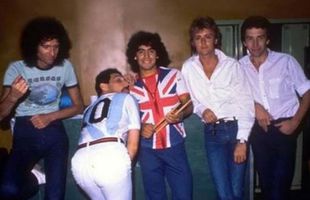 VIDEO. Diego Maradona și relația cu Freddie Mercury » Controversa momentului în care „El Diez” a fost invitat pe scenă la un concert Queen