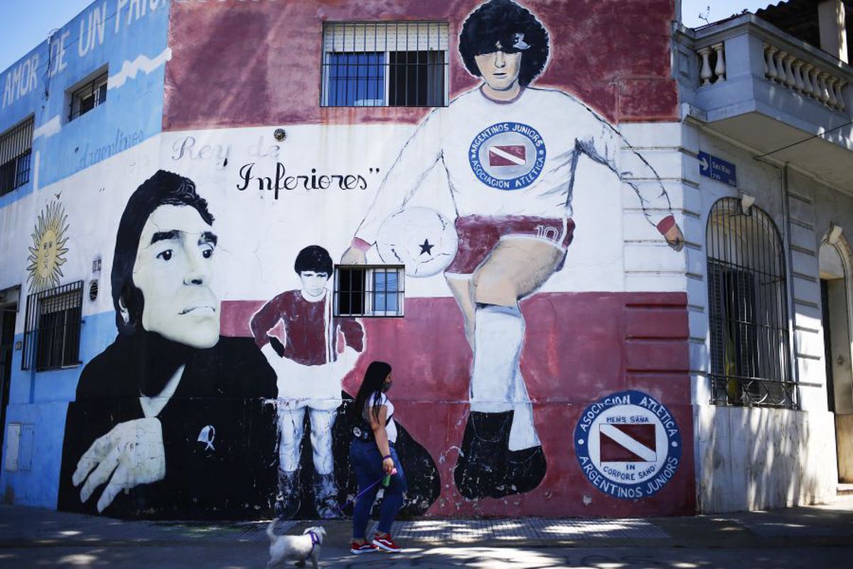 O poveste savuroasă cu Maradona și o limuzină de 15 metri la meciul de retragere al lui Platini: „Unde e? Mi-ai distrus sărbătoarea!"