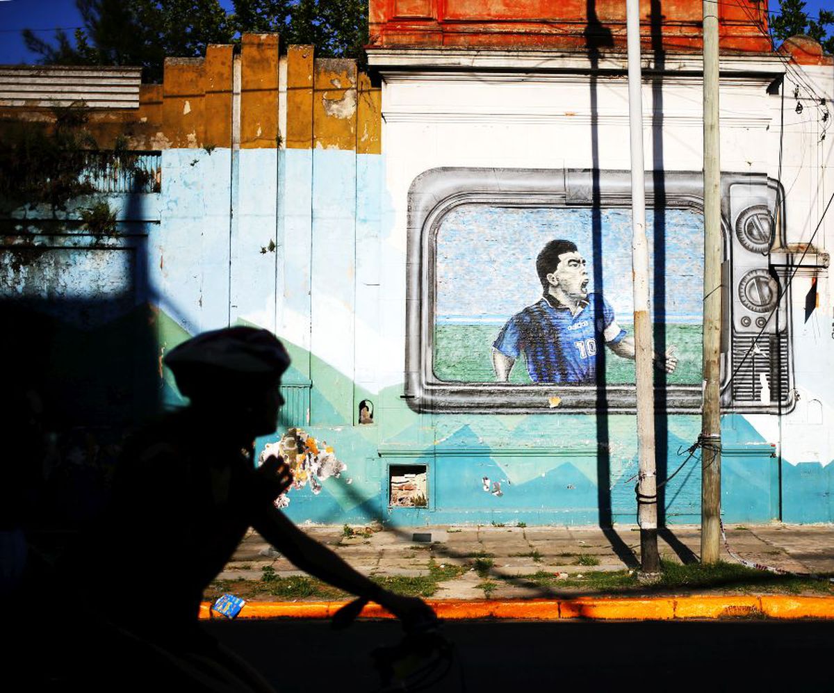 O poveste savuroasă cu Maradona și o limuzină de 15 metri la meciul de retragere al lui Platini: „Unde e? Mi-ai distrus sărbătoarea!"