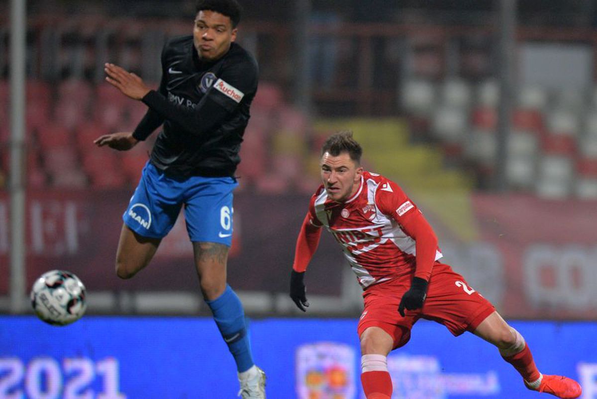 DINAMO. EXCLUSIV Cosmin Contra, ironic la GSP Live: „Poate dai și tu o cafea, că ăștia nu m-au plătit de 100 de zile. N-au tăria să mă dea afară!”