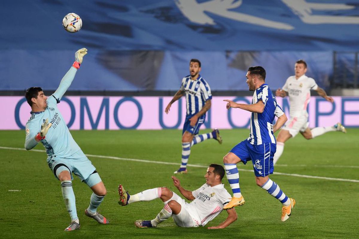 Real Madrid - Alaves 1-2. Surpriză majoră în La Liga » Real pierde iar pe teren propriu, într-un meci în care Courtois a comis-o!