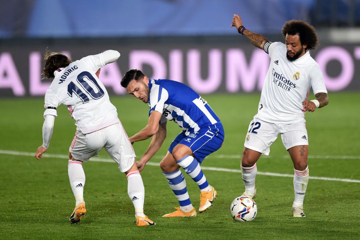 Real Madrid - Alaves 1-2. Surpriză majoră în La Liga » Real pierde iar pe teren propriu, într-un meci în care Courtois a comis-o!