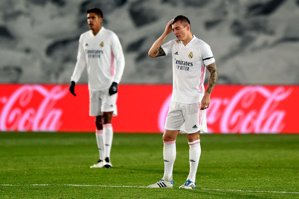 Real Madrid - Alaves 1-2. Surpriză majoră în La Liga » Real pierde iar pe teren propriu, într-un meci în care Courtois a comis-o!