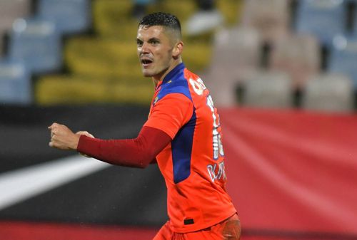 În minutul 17 al meciului dintre CSU Craiova și FCSB, Andrei Dumiter (22 de ani), atacantul roș-albaștrilor, a egalat la 1.