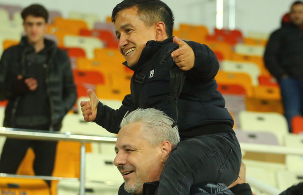 A uitat că e la retrogradare! Șumudică a oferit imaginile serii, după eliminarea cu Galatasaray