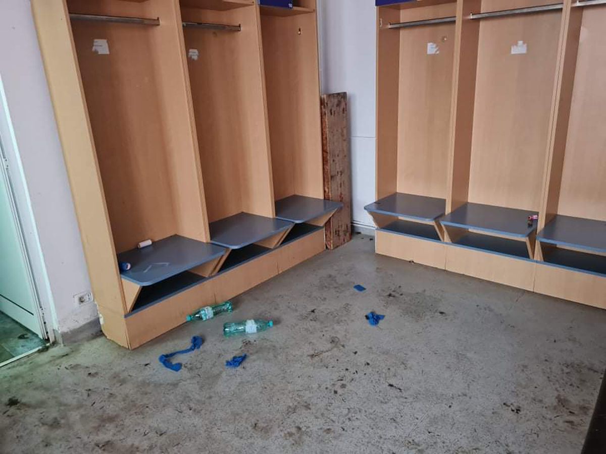 Steliștii reacționează prompt, după acuzațiile venite dinspre Poli Timișoara: „Masa era ruptă de dinainte!” + ce reclamă oamenii din jurul CSA Steaua