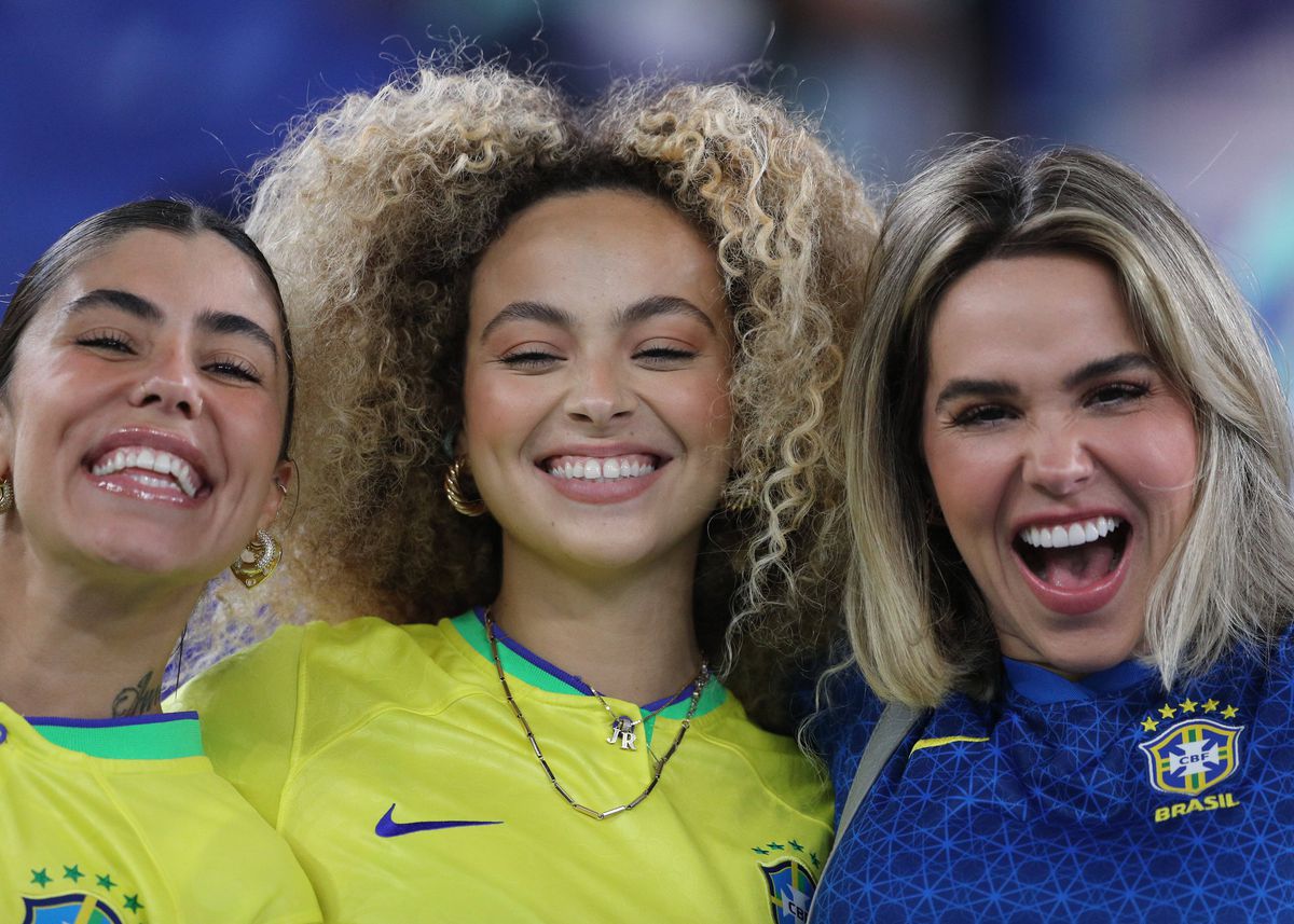 Selecționerul Edi Iordănescu a ajuns în Qatar » Va urmări live 10 meciuri în 5 zile