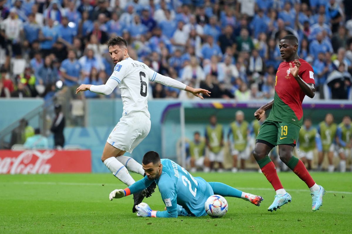 „Dubla” lui Bruno Fernandes o duce în optimi pe Portugalia! Uruguay tremură pentru calificare
