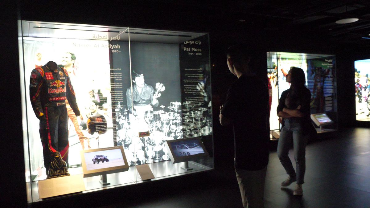 GSP a vizitat un muzeu al sportului galactic: Nadia e așezată lângă Zidane și Michael Jordan