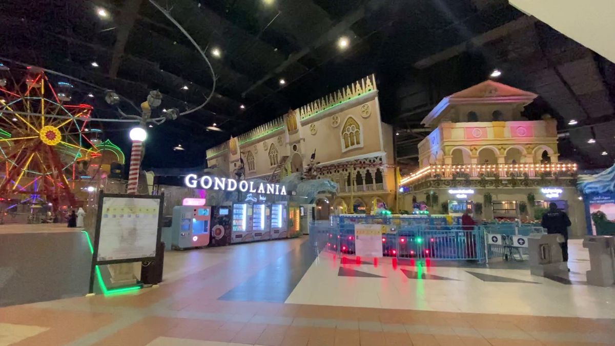 Te plimbi cu gondola prin mall și faci shopping » Imagini senzaționale surprinse de reporterii GSP în Qatar