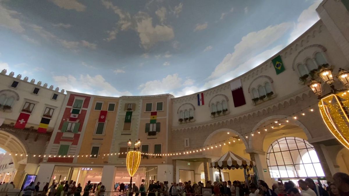 Te plimbi cu gondola prin mall și faci shopping » Imagini senzaționale surprinse de reporterii GSP în Qatar