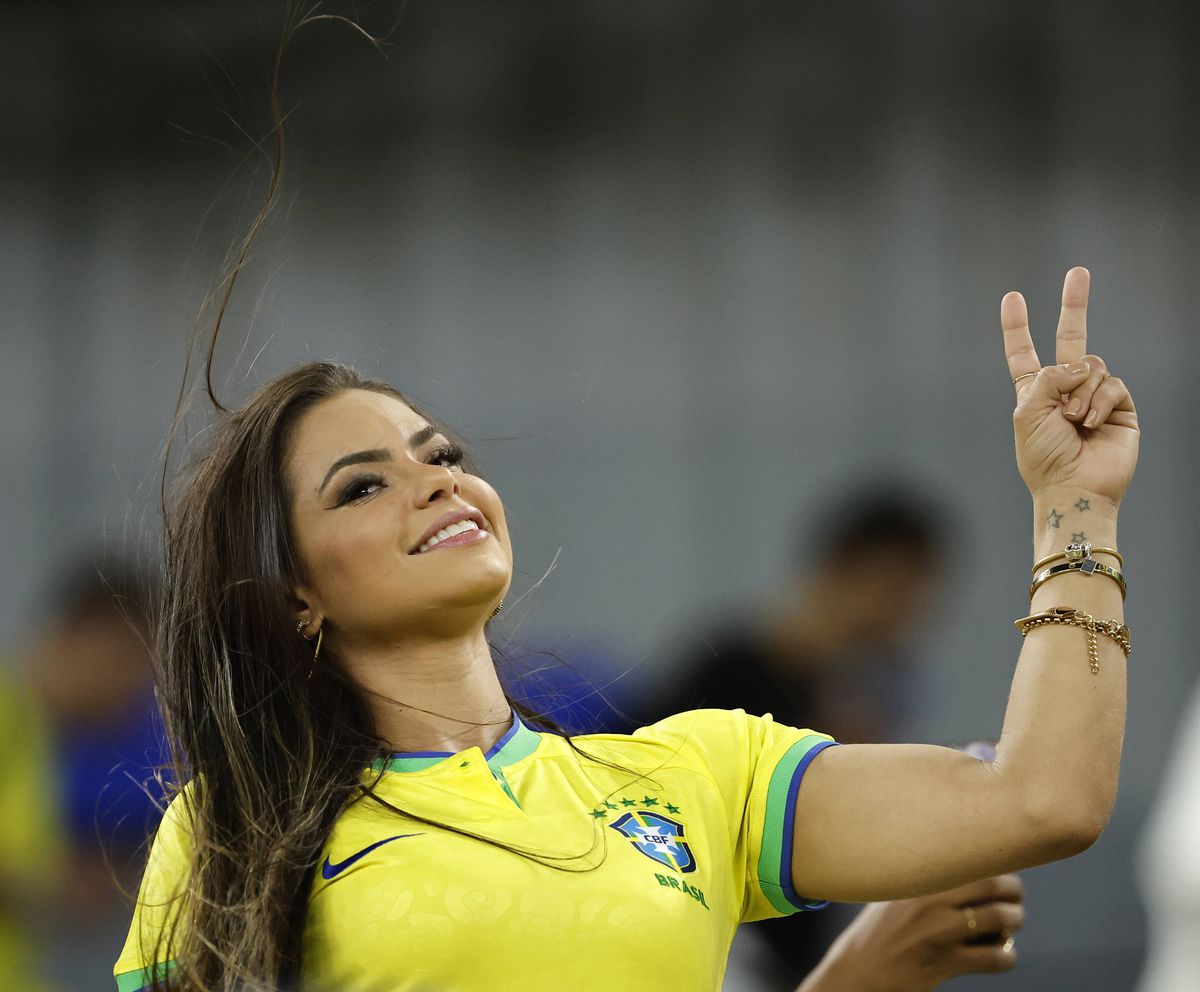 Selecționerul Edi Iordănescu a ajuns în Qatar » Va urmări live 10 meciuri în 5 zile