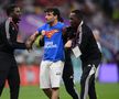 Sfidare în Qatar: un suporter a intrat pe teren și a afișat 3 mesaje în același timp