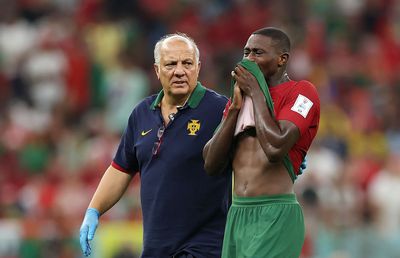 Scenă dramatică la Mondial: a ieșit în lacrimi de pe teren și a plecat la vestiare! „Cel mai probabil, e ultimul lui meci în Qatar”