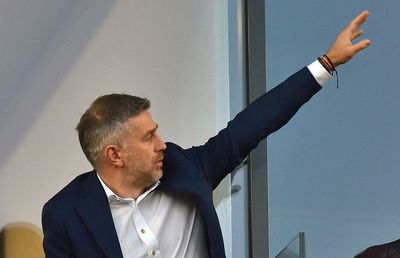 Selecționerul Edi Iordănescu a ajuns în Qatar » Va urmări live 10 meciuri în 5 zile